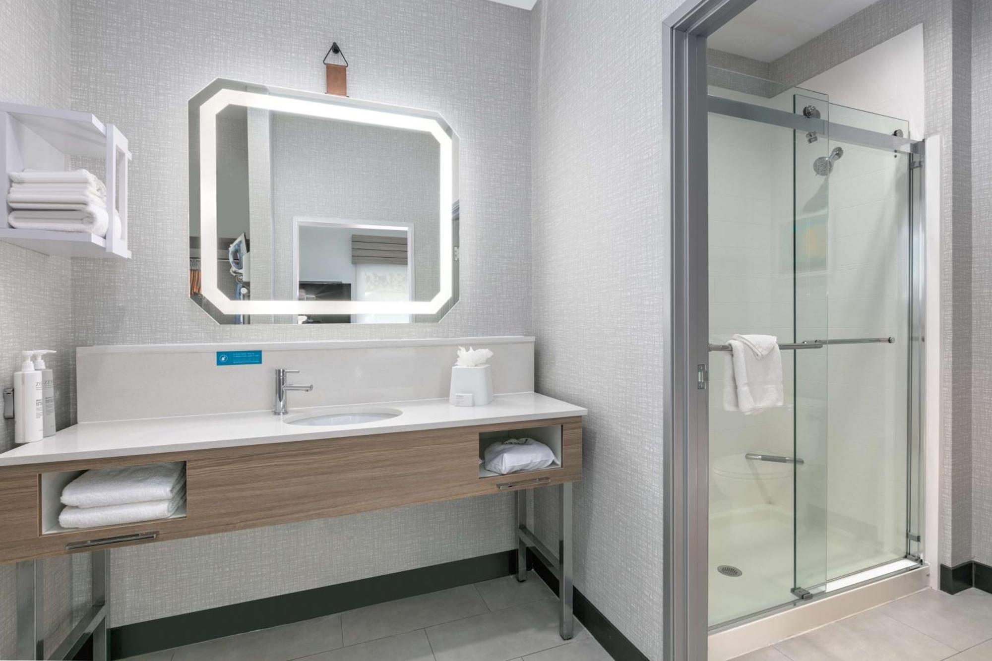 Hampton Inn & Suites By Hilton Shenandoah ذا وودلاندس المظهر الخارجي الصورة