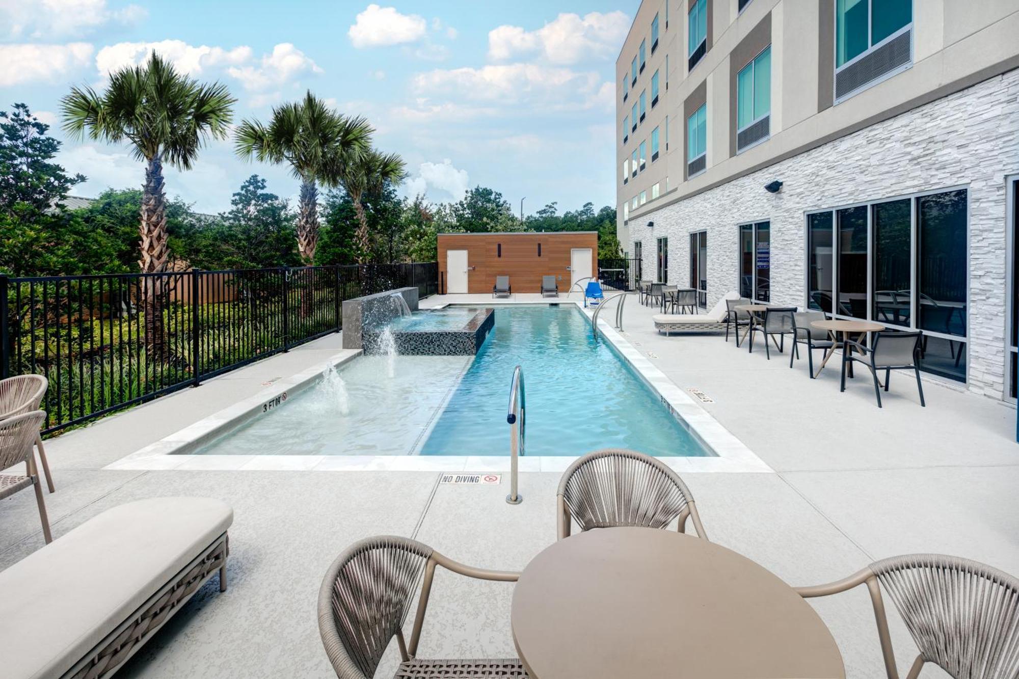 Hampton Inn & Suites By Hilton Shenandoah ذا وودلاندس المظهر الخارجي الصورة